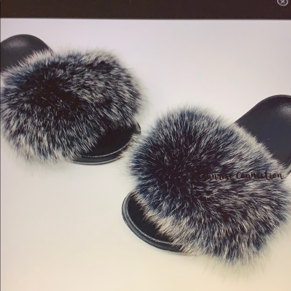 Last Pair5 Star Fuzzy Slides - image 2